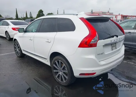 2016 Volvo Xc60 T5 Drive-E Platinum z USA, uszkodzony, nr VIN YV440MDM0G2887908